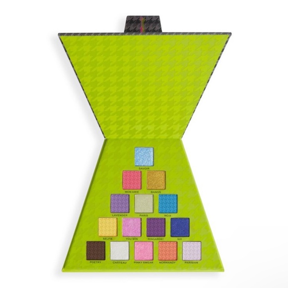 💖 NEW! Emily in Paris Eyeshadow Pallette - Picture 6 of 7